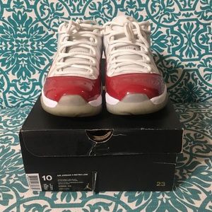 AIR JORDAN 11 RETRO LOW "CHERRY" Size 10